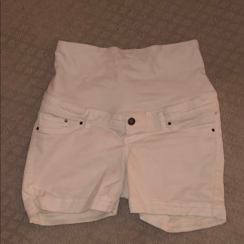 Maternity shorts